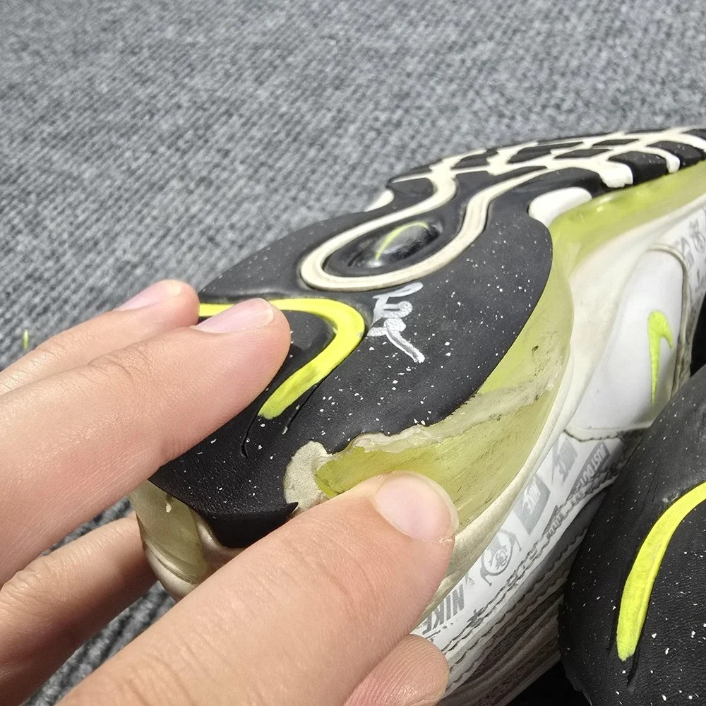 Nike Air Max 97 Shoes 6.5Y Womens Size 8 White Volt Gray Reflective‎ 921522-108